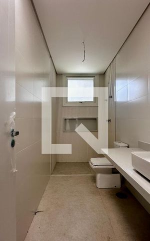 Casa à venda com 712m², 4 quartos e 4 vagas Casa à venda com 712m², 4 quartos e 4 vagasBanheiro Suíte 1