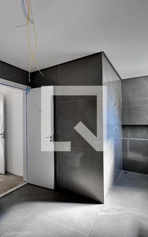 Casa à venda com 712m², 4 quartos e 4 vagas Casa à venda com 712m², 4 quartos e 4 vagasBanheiro Suíte 4