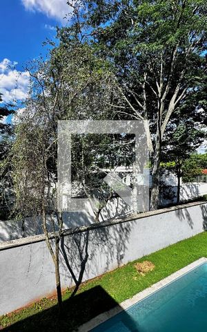 Casa à venda com 712m², 4 quartos e 4 vagas Casa à venda com 712m², 4 quartos e 4 vagasVista Suíte 3