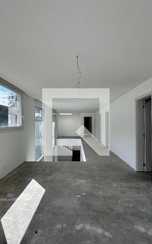 Casa à venda com 712m², 4 quartos e 4 vagas Casa à venda com 712m², 4 quartos e 4 vagasSala Íntima
