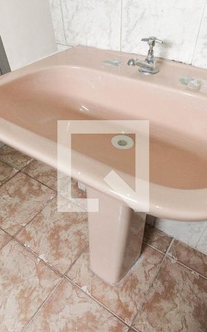 Casa à venda com 180m², 4 quartos e 2 vagasBanheiro da Suíte