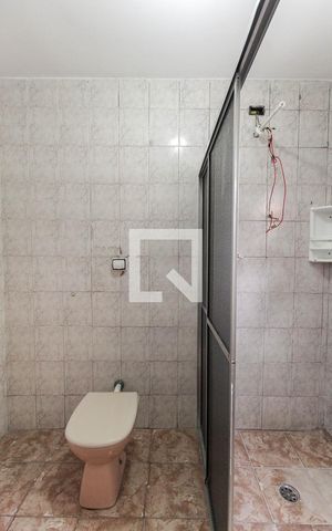 Casa à venda com 180m², 4 quartos e 2 vagasBanheiro da Suíte