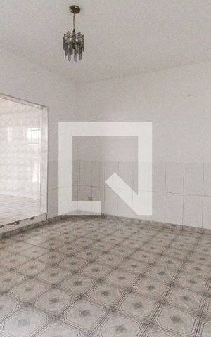 Casa à venda com 180m², 4 quartos e 2 vagasQuarto Edícula