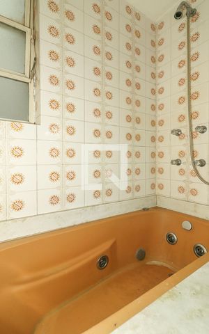 Apartamento à venda com 101m², 3 quartos e 1 vaga Apartamento à venda com 101m², 3 quartos e 1 vagaBanheiro da Suíte