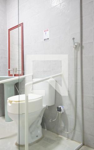 Casa à venda com 400m², 4 quartos e 8 vagasBanheiro