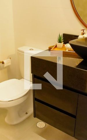 Apartamento à venda com 62m², 2 quartos e 1 vaga Apartamento à venda com 62m², 2 quartos e 1 vagaBanheiro