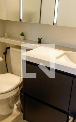 Apartamento à venda com 62m², 2 quartos e 1 vaga Apartamento à venda com 62m², 2 quartos e 1 vagaBanheiro da Suíte 2