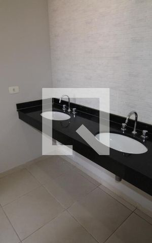 Apartamento à venda com 117m², 3 quartos e 3 vagasQuarto 1 - Banheiro