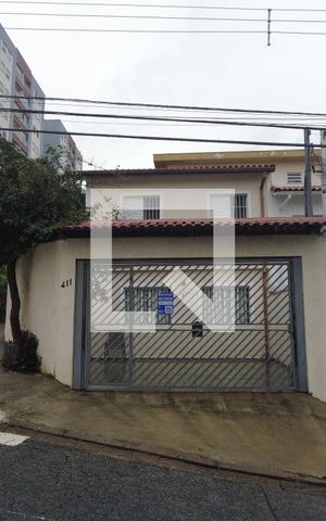 Casa para alugar com 79m², 3 quartos e 2 vagasFachada