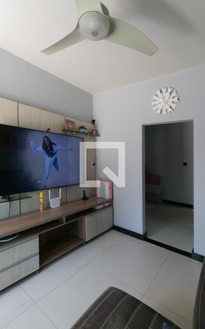 Casa à venda com 360m², 3 quartos e 3 vagas Casa à venda com 360m², 3 quartos e 3 vagasSala