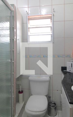 Casa à venda com 200m², 3 quartos e 3 vagasBanheiro do Quarto 1
