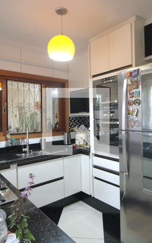 Casa à venda com 200m², 3 quartos e 3 vagasCozinha