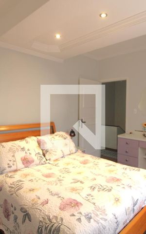 Casa à venda com 200m², 3 quartos e 3 vagasQuarto 2