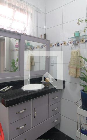 Casa à venda com 200m², 3 quartos e 3 vagasBanheiro