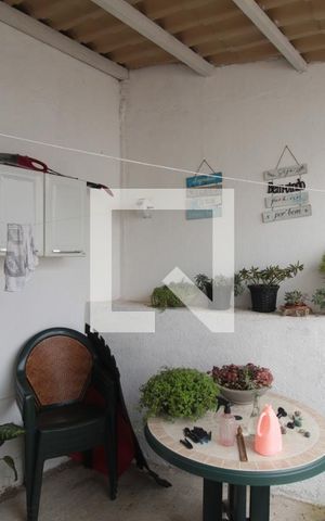 Casa à venda com 90m², 3 quartos e 1 vagaÁrea de Serviço
