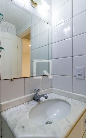 Apartamento à venda com 62m², 2 quartos e 1 vaga Apartamento à venda com 62m², 2 quartos e 1 vagaBanheiro 2