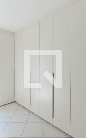 Apartamento à venda com 92m², 3 quartos e 1 vaga Apartamento à venda com 92m², 3 quartos e 1 vagaCloset da suíte 1