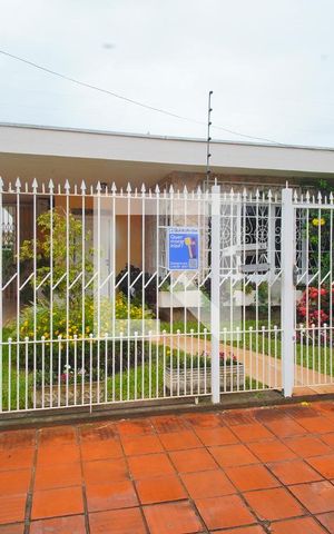 Casa para alugar com 250m², 3 quartos e 3 vagasFachada