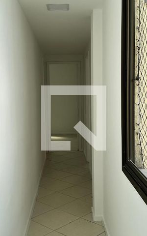 Apartamento à venda com 250m², 5 quartos e 2 vagas Apartamento à venda com 250m², 5 quartos e 2 vagasCorredor
