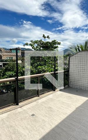 Apartamento à venda com 250m², 5 quartos e 2 vagas Apartamento à venda com 250m², 5 quartos e 2 vagasÁrea Externa