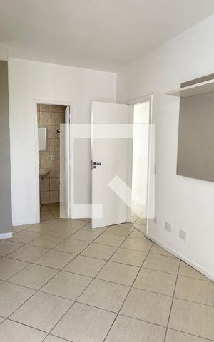 Apartamento à venda com 250m², 5 quartos e 2 vagas Apartamento à venda com 250m², 5 quartos e 2 vagasQuarto 3
