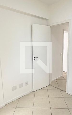 Apartamento à venda com 250m², 5 quartos e 2 vagas Apartamento à venda com 250m², 5 quartos e 2 vagasQuarto 4