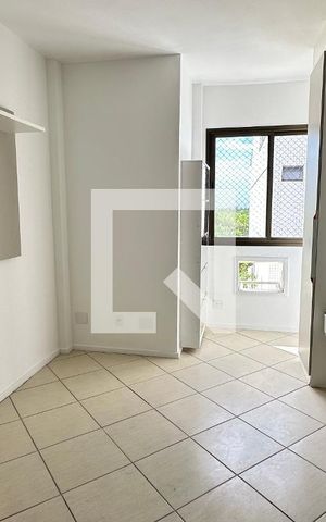 Apartamento à venda com 250m², 5 quartos e 2 vagas Apartamento à venda com 250m², 5 quartos e 2 vagasQuarto 3