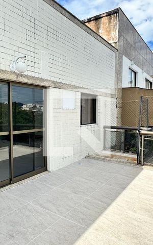 Apartamento à venda com 250m², 5 quartos e 2 vagas Apartamento à venda com 250m², 5 quartos e 2 vagasÁrea Externa