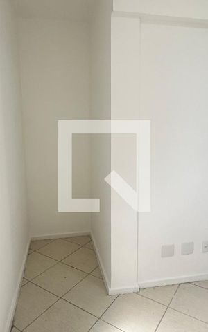 Apartamento à venda com 250m², 5 quartos e 2 vagas Apartamento à venda com 250m², 5 quartos e 2 vagasQuarto 4