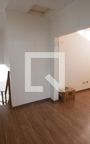 Casa de condomínio à venda com 480m², 4 quartos e 4 vagasSala - Escritório