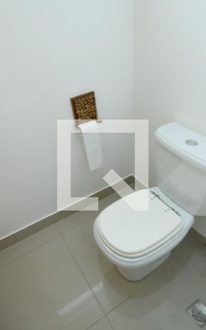Casa de condomínio à venda com 480m², 4 quartos e 4 vagasLavabo