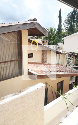 Casa de condomínio à venda com 480m², 4 quartos e 4 vagasQuarto 1 - Vista