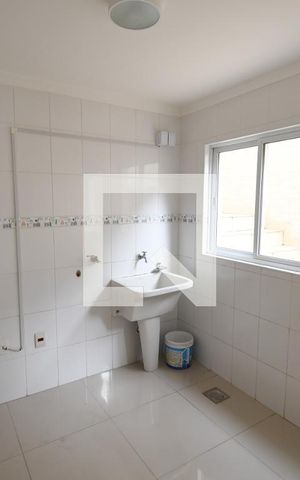 Casa de condomínio à venda com 480m², 4 quartos e 4 vagasÁrea de Serviço