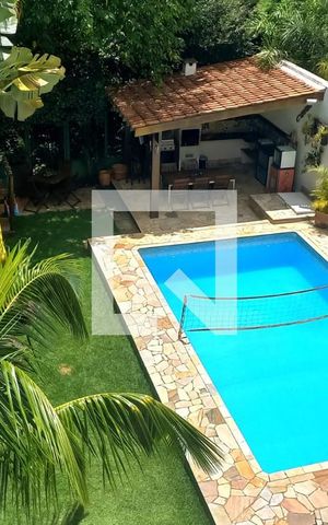 Casa de condomínio à venda com 480m², 4 quartos e 4 vagas Casa de condomínio à venda com 480m², 4 quartos e 4 vagasPiscina