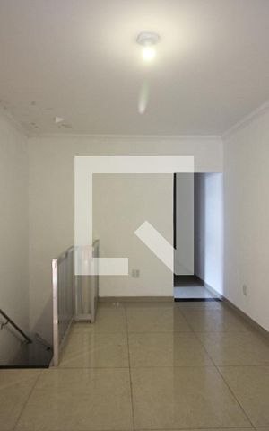 Casa à venda com 185m², 4 quartos e 2 vagasSala