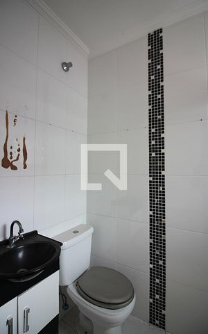 Casa à venda com 185m², 4 quartos e 2 vagasQuarto 2 - Suíte Banheiro