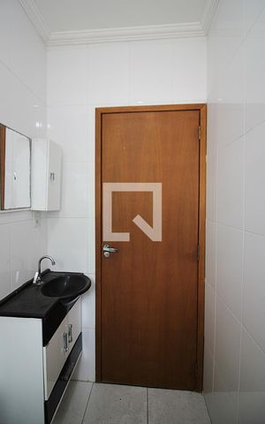 Casa à venda com 185m², 4 quartos e 2 vagasBanheiro Social 2