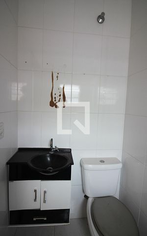 Casa à venda com 185m², 4 quartos e 2 vagasQuarto 2 - Suíte Banheiro
