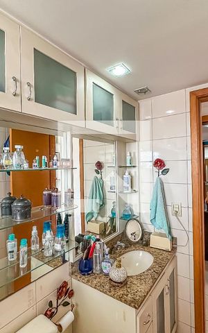 Apartamento à venda com 87m², 3 quartos e 1 vagaQuarto Suíte 1 Banheiro