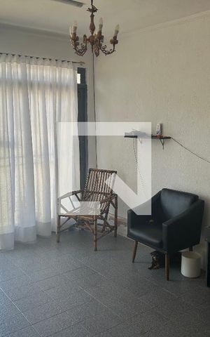 Casa à venda com 180m², 3 quartos e 3 vagasSala