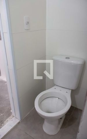Apartamento à venda com 74m², 2 quartos e 1 vaga Apartamento à venda com 74m², 2 quartos e 1 vagaBanheiro da Suíte 2
