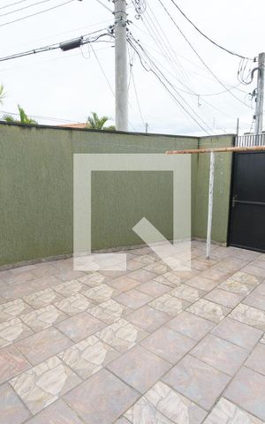 Casa de condomínio à venda com 365m², 3 quartos e 4 vagas Casa de condomínio à venda com 365m², 3 quartos e 4 vagasQuintal da Área de Serviço