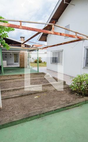 Casa de condomínio à venda com 365m², 3 quartos e 4 vagas Casa de condomínio à venda com 365m², 3 quartos e 4 vagasQuintal - Horta
