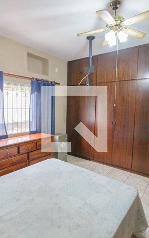 Casa de condomínio à venda com 365m², 3 quartos e 4 vagas Casa de condomínio à venda com 365m², 3 quartos e 4 vagasSuíte