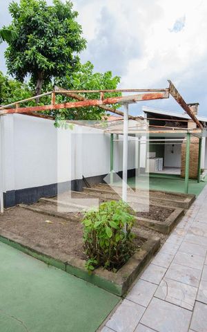 Casa de condomínio à venda com 365m², 3 quartos e 4 vagas Casa de condomínio à venda com 365m², 3 quartos e 4 vagasQuintal - Horta