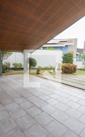 Casa de condomínio à venda com 365m², 3 quartos e 4 vagas Casa de condomínio à venda com 365m², 3 quartos e 4 vagasGaragem