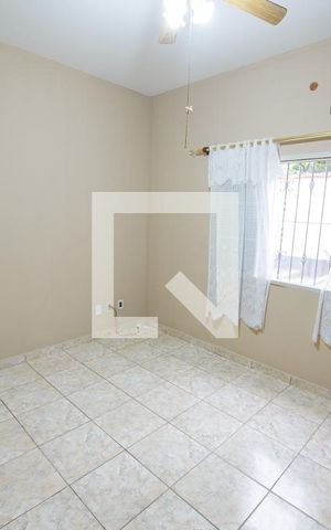 Casa de condomínio à venda com 365m², 3 quartos e 4 vagas Casa de condomínio à venda com 365m², 3 quartos e 4 vagasQuarto 2