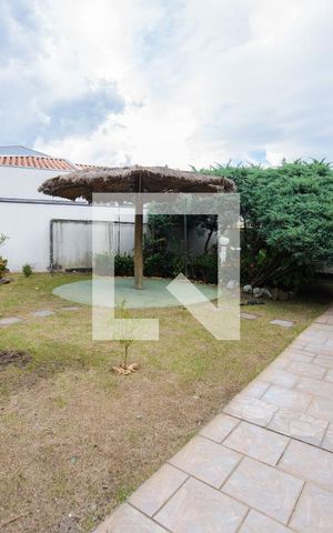 Casa de condomínio à venda com 365m², 3 quartos e 4 vagas Casa de condomínio à venda com 365m², 3 quartos e 4 vagasQuintal - Quiosque