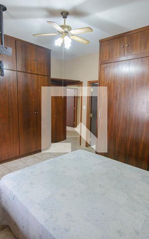 Casa de condomínio à venda com 365m², 3 quartos e 4 vagas Casa de condomínio à venda com 365m², 3 quartos e 4 vagasSuíte