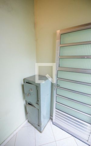 Casa de condomínio à venda com 365m², 3 quartos e 4 vagas Casa de condomínio à venda com 365m², 3 quartos e 4 vagasDespensa